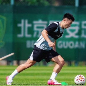 app下载-国安队何宇鹏晒训练照：长话短说吧，终于重回我所热爱的地方
